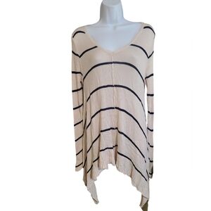 LOVEMARKS tan and gray strioed sweater L